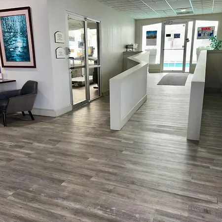 Baymont By Wyndham Keokuk-3